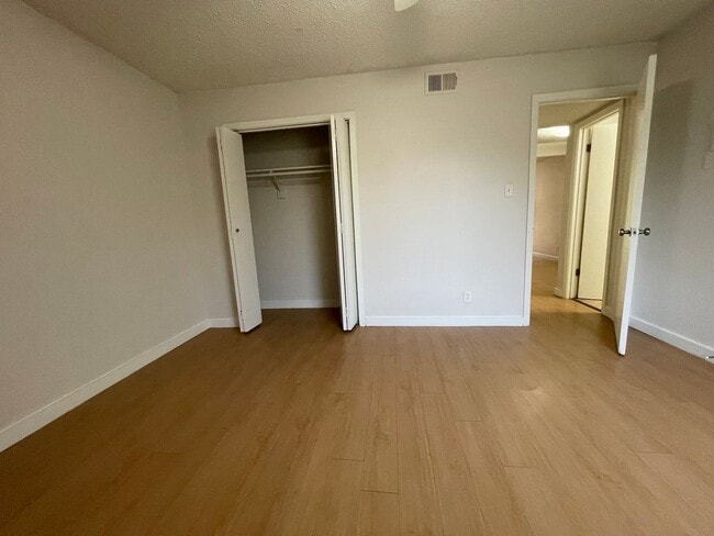 Photo - Kensington Court