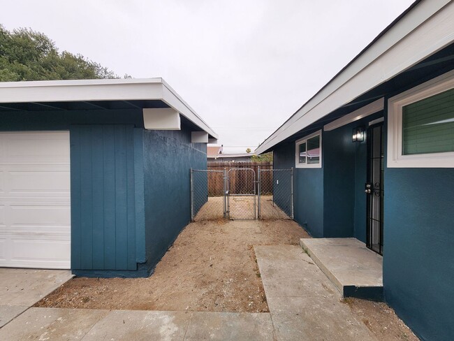 Building Photo - Ferndale 4 bedroom 2 bathroom Rental