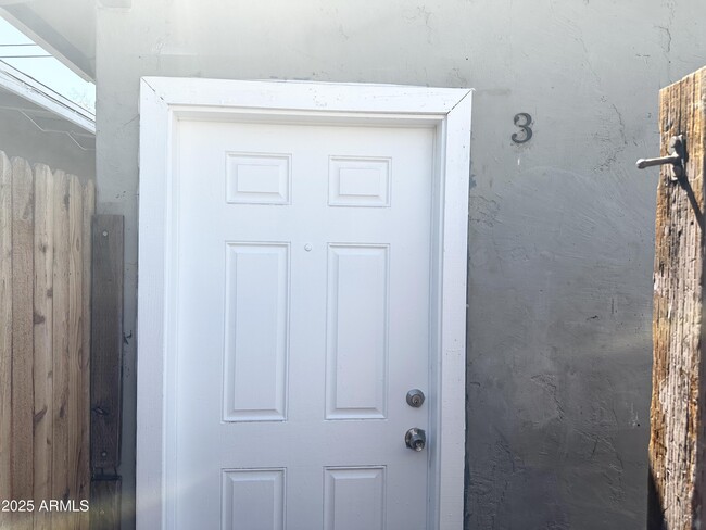 Photo - 2135 W Hadley St