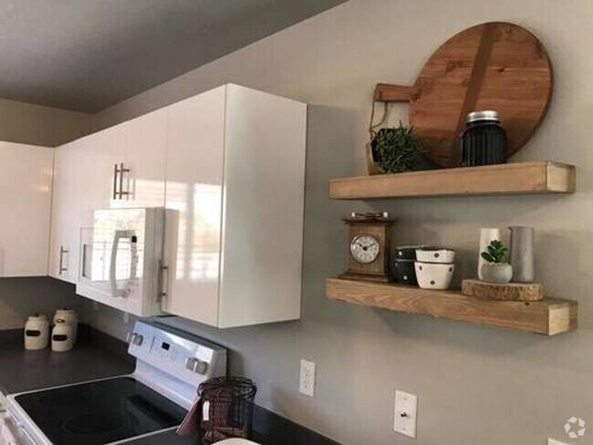 Building Photo - CUTE CONDO FOR RENT IN OREM!!!