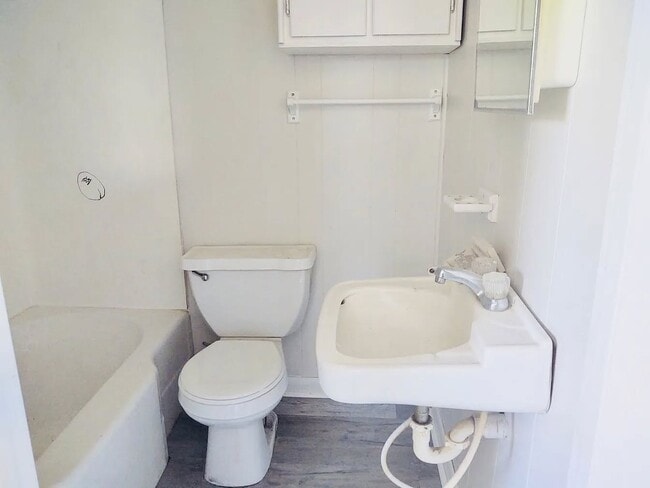 Photo - 402 Lamar St