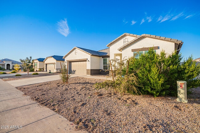 Photo - 37728 W San Capistrano Ave