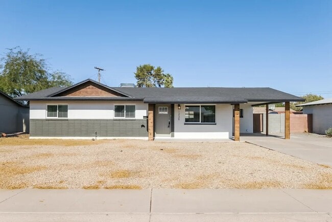 Building Photo - 1235 W Romo Jones St