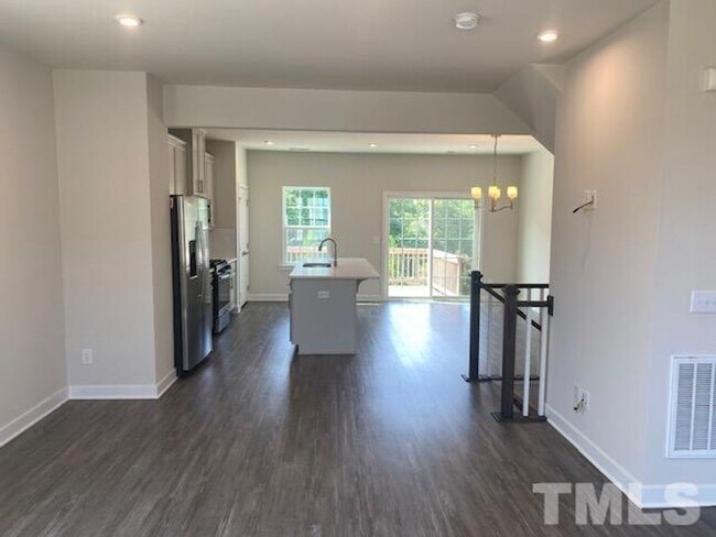 511 Autumn Cure Ct