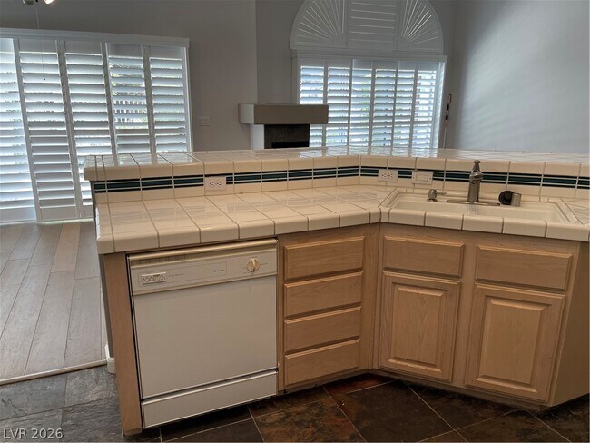 Photo - 135 Wildhorn Ct