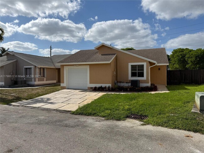 Photo - 920 SW 111th Ave Casa