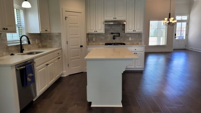 Photo - Beautiful 3 bedroom in Baton Rouge with bo...