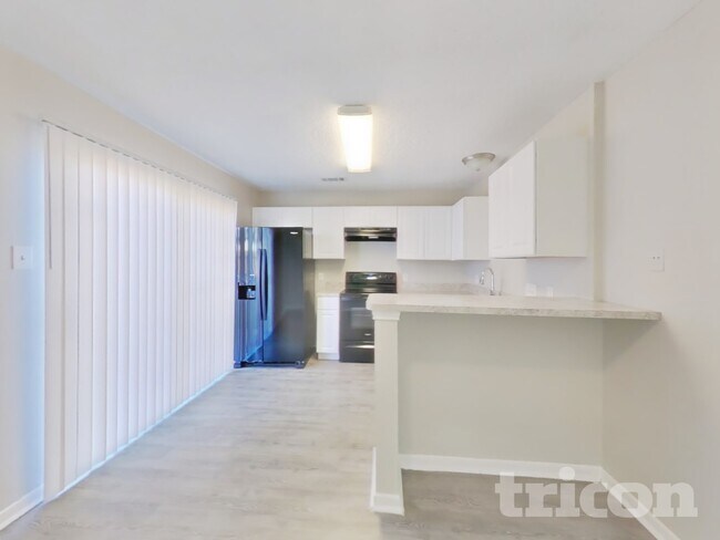 Photo - 7740 Sign St