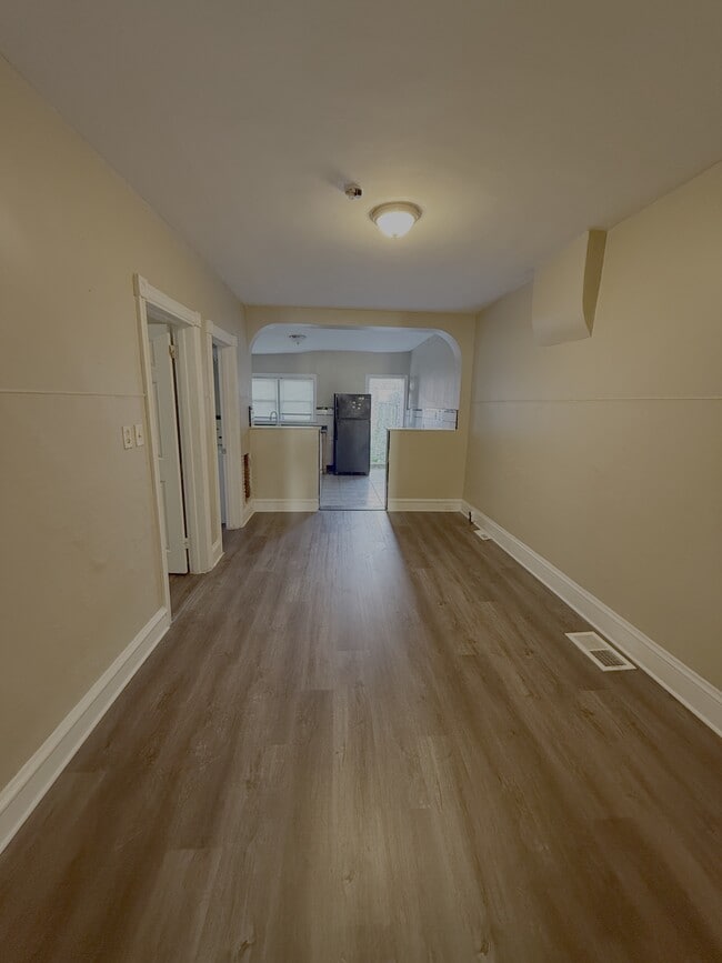 Photo - 1913 W 2nd St