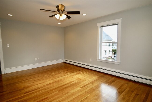 Photo - 2 Forest St Unidad 2