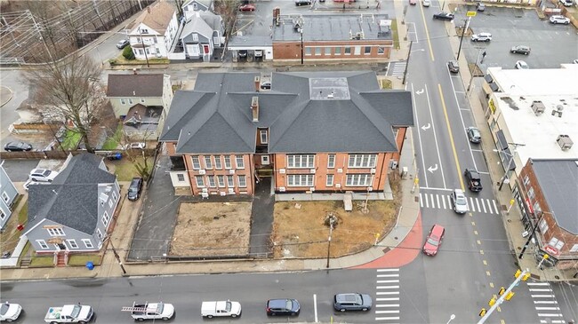 Photo - 387 Broad St Apartment Unit 2