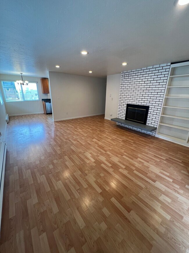 Photo - 1822 10th Ave W Unidad 3