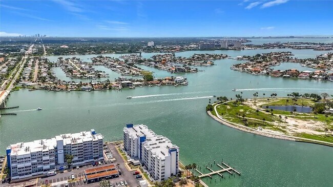 450 Treasure Island Causeway Unit 111