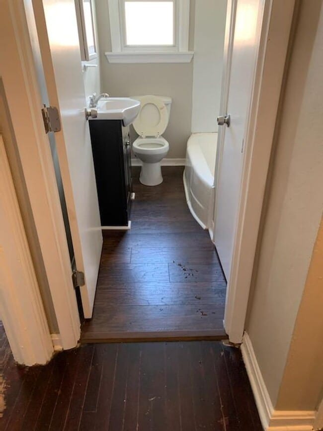 Photo - 539 W 23rd St Unit 3
