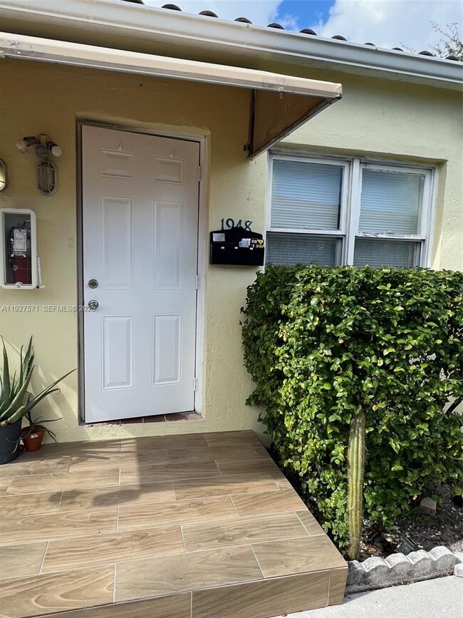 Building Photo - 1948 Fillmore St Unit 1948