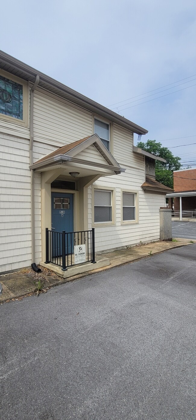 Photo - 518 Bridge St Townhome