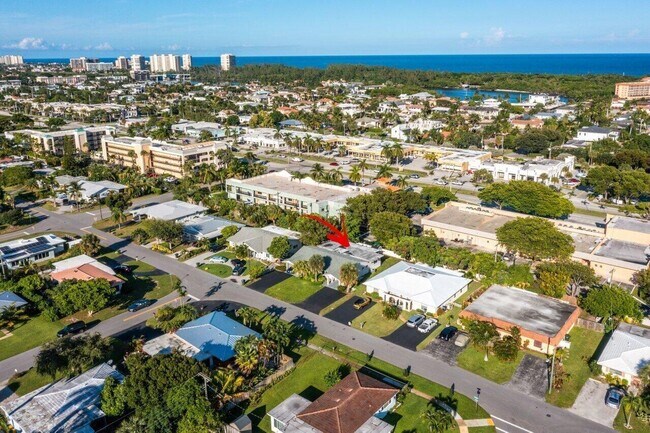 Photo - 2856 NE 5th Ave