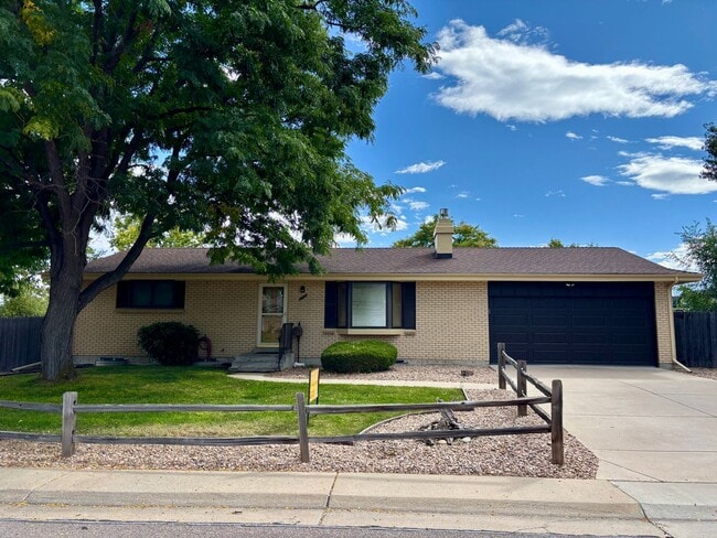 Amazing Lakewood Brick Ranch! - Amazing Lakewood Brick Ranch!