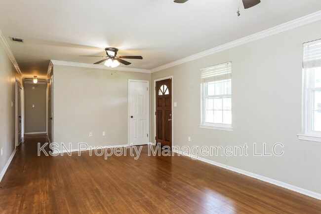 Photo - 503 W Tietgen St