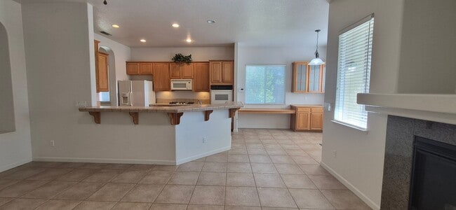 Photo - 1085 Crystal Springs Dr