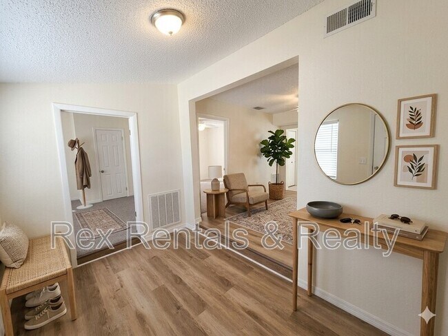 Photo - 2337 15th Ave S