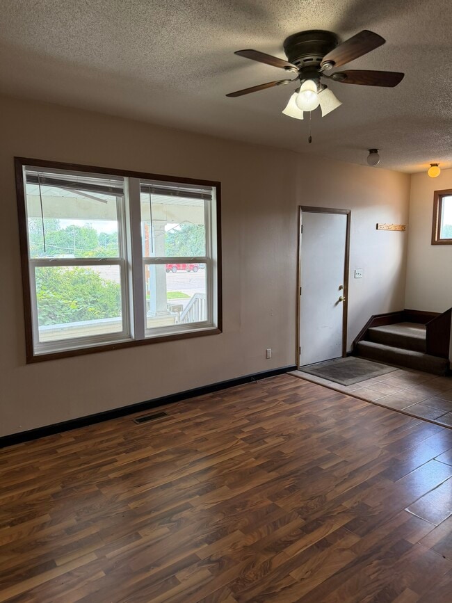 Photo - 216 2nd Ave