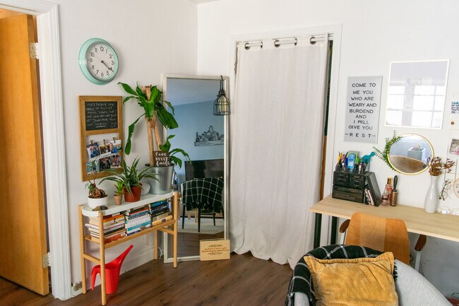 Photo - 2204 E Locust St Unit 2105