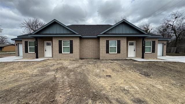 Building Photo - 502 W Sanger St