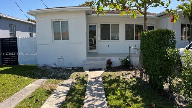 Photo - 2800 SW 25th St Unit 1