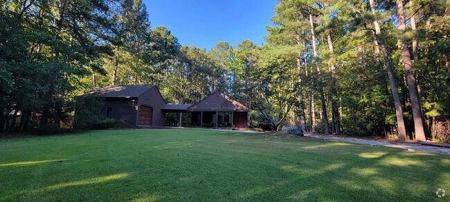 Building Photo - Remodeled secluded wooded oasis off of Qua... Rental