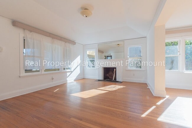 Photo - Beautiful house in Los Feliz
