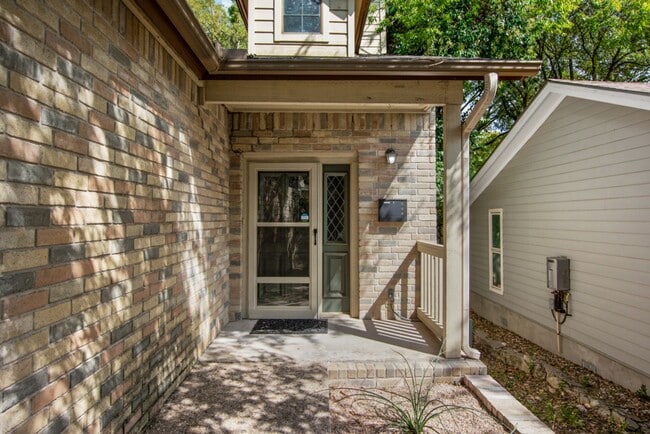 Photo - 2208 Indian Trail Unit 1