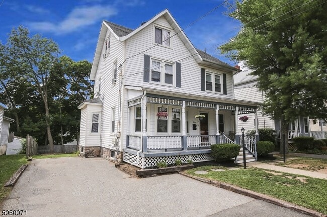 Photo - 15 Washburn Pl