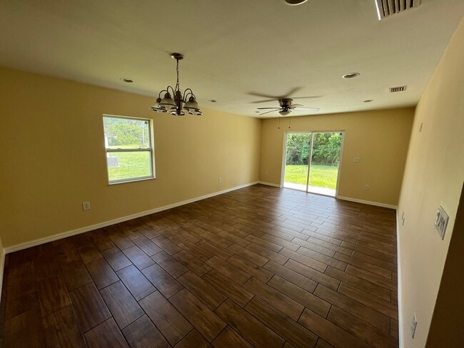 Photo - 1624 Javier St Unidad A
