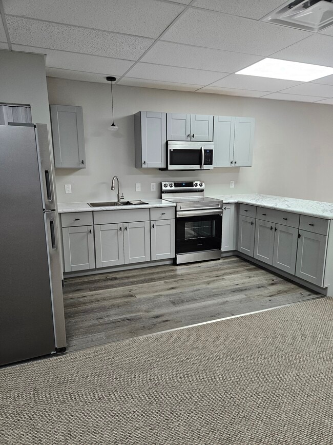 kitchen - 142 W Front St Unit 142A West Front Street