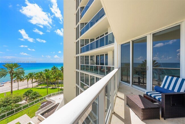 Photo - 19333 Collins Ave Unit 706