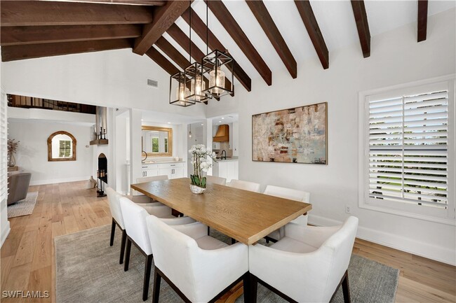 Building Photo - 5850 Pelican Bay Blvd Unit A3