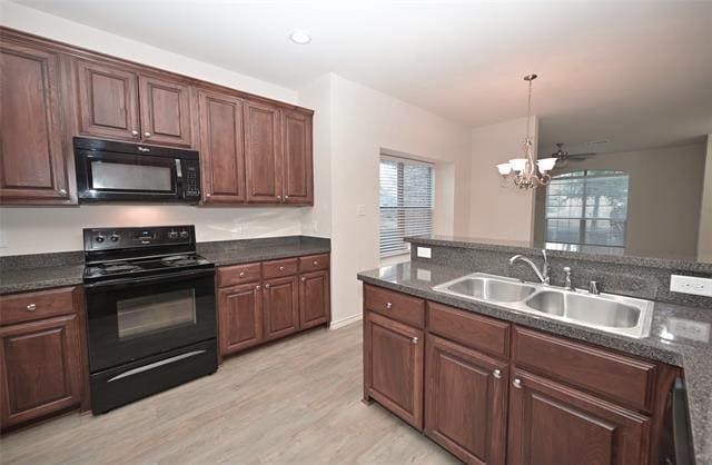 Photo - 808 Bahar Ct