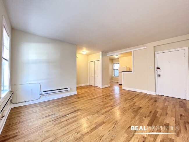 1347 N Dearborn