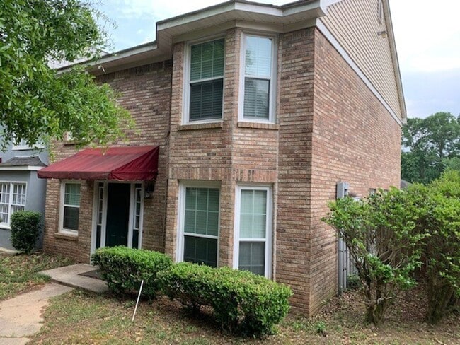 Photo - 6017 Sussex Dr