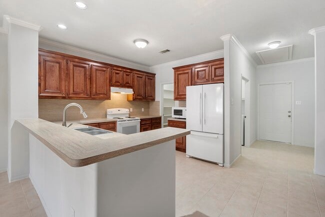 Photo - 1310 E James Ave Unidad 18