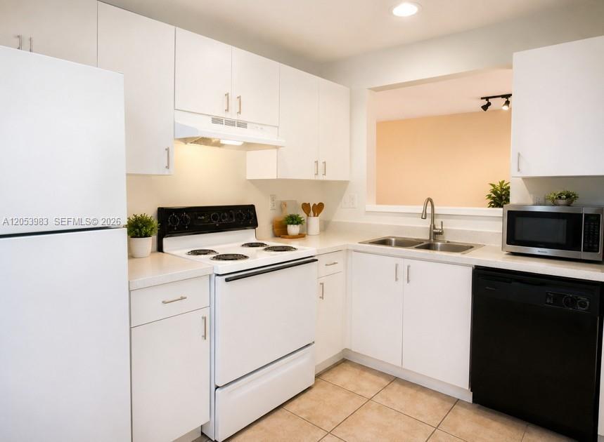 Photo - 15721 SW 137th Ave Unit 204