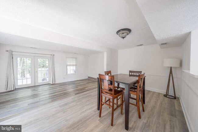 Photo - 10 Forestview Ct