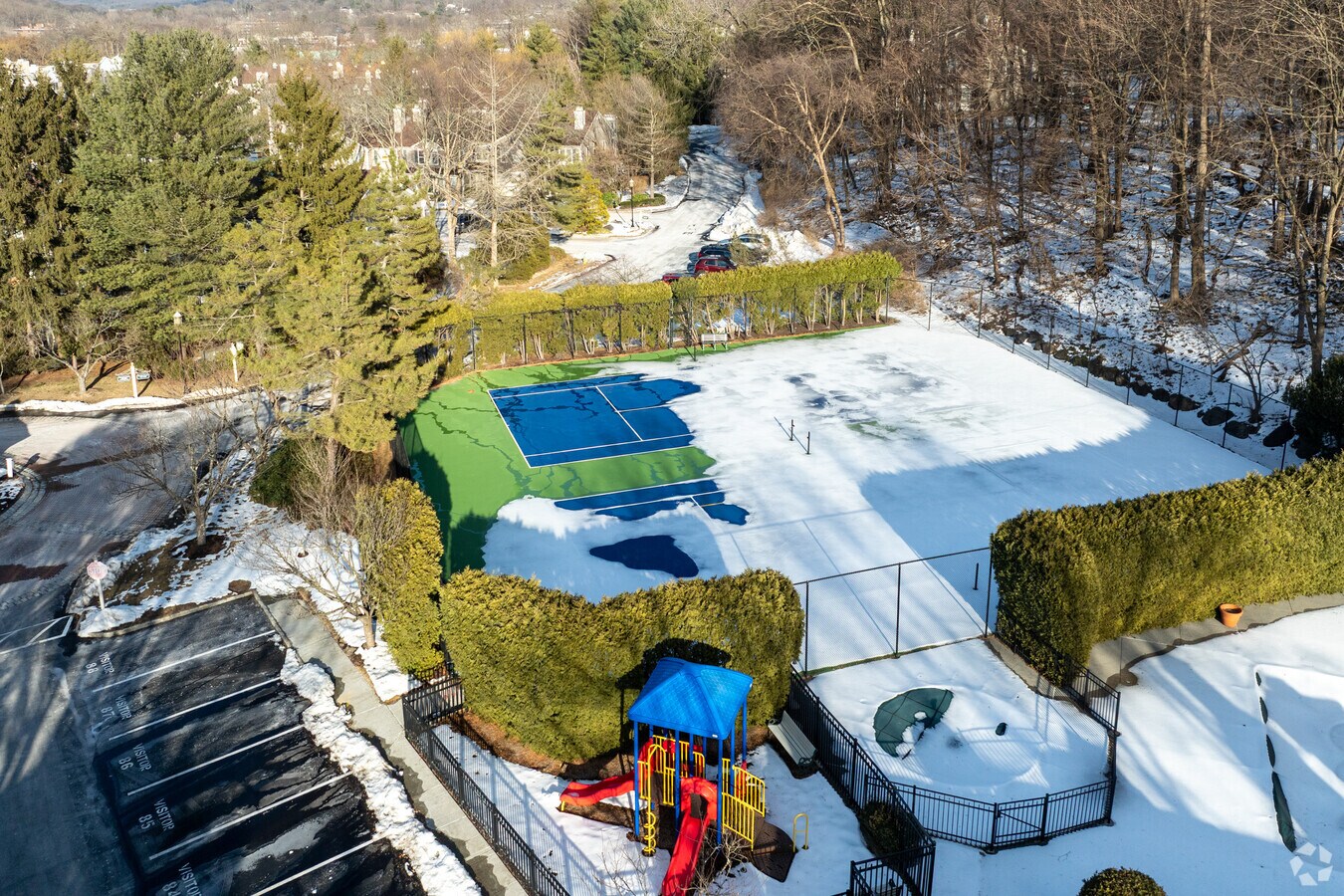 500 Pondside Dr - Ponside Village