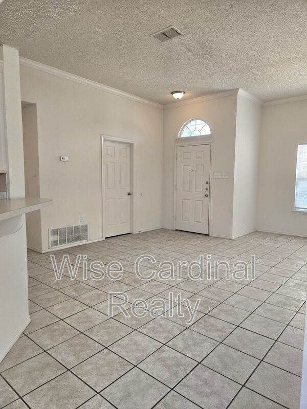 Photo - 5121 Albany Ave