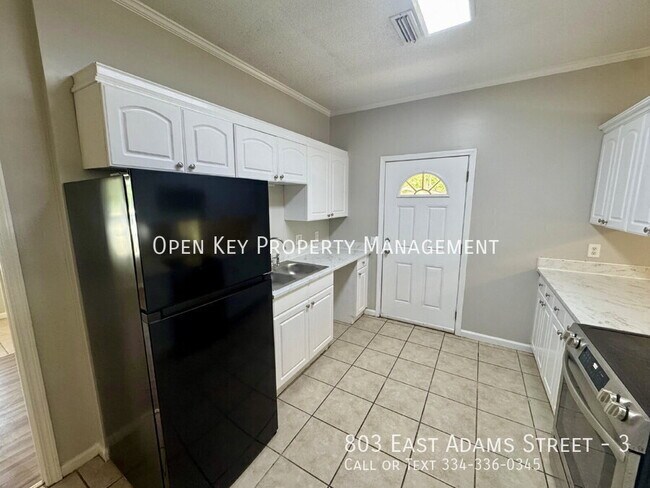 Photo - 803 E Adams St Unidad 3