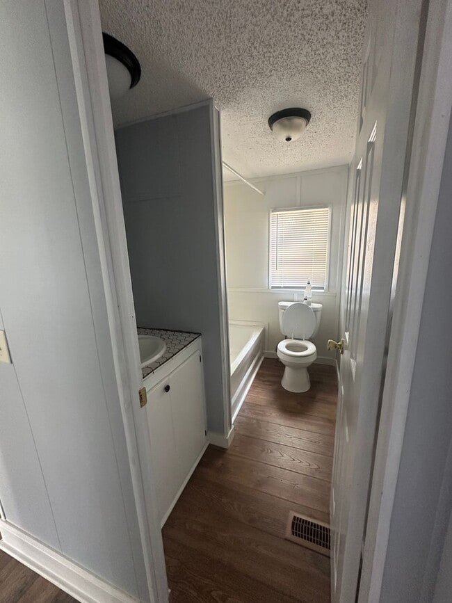 Photo - 1376 Fleetwood Cir