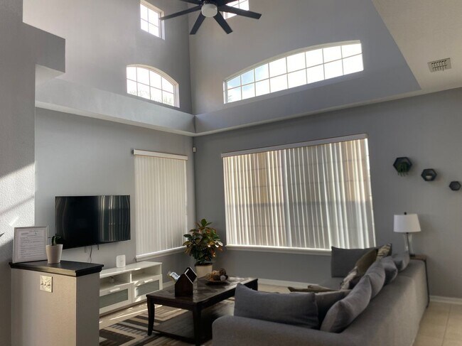 Photo - 438 Monroe Cir