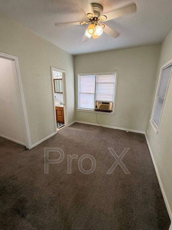 Photo - 408 E 41st St