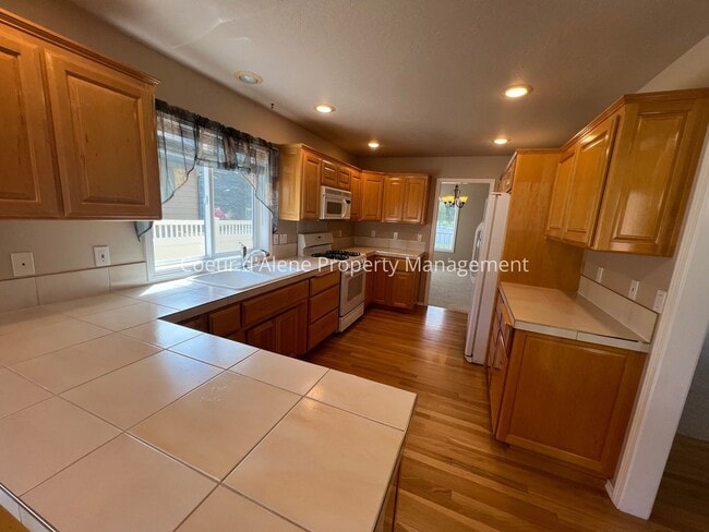 Photo - 2 bed, 2 bath townhouse near Avondale Golf Course!